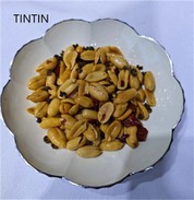 Garšīgs un veselīgs ķīniešu pikants zemesrieksts