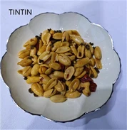 Veselīgs ķīniešu pikants zemesrieksts